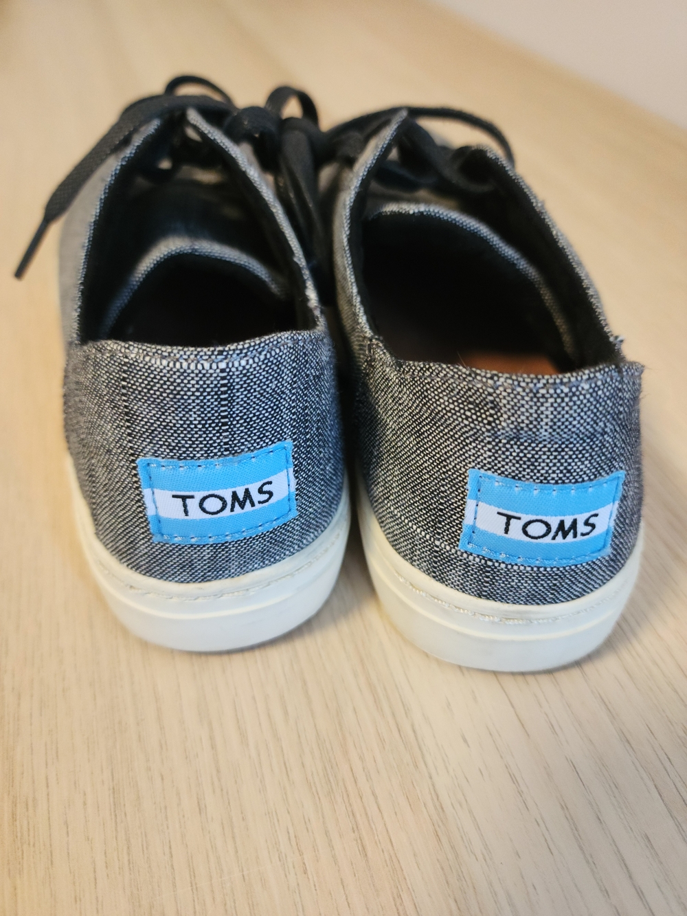 TOMS Black Grey Tweed Fabric Lace Up Sneakers Shoes Women's Size 7.5 EUC